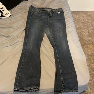 Barely worn wallflower size 17 boot cut jeans.